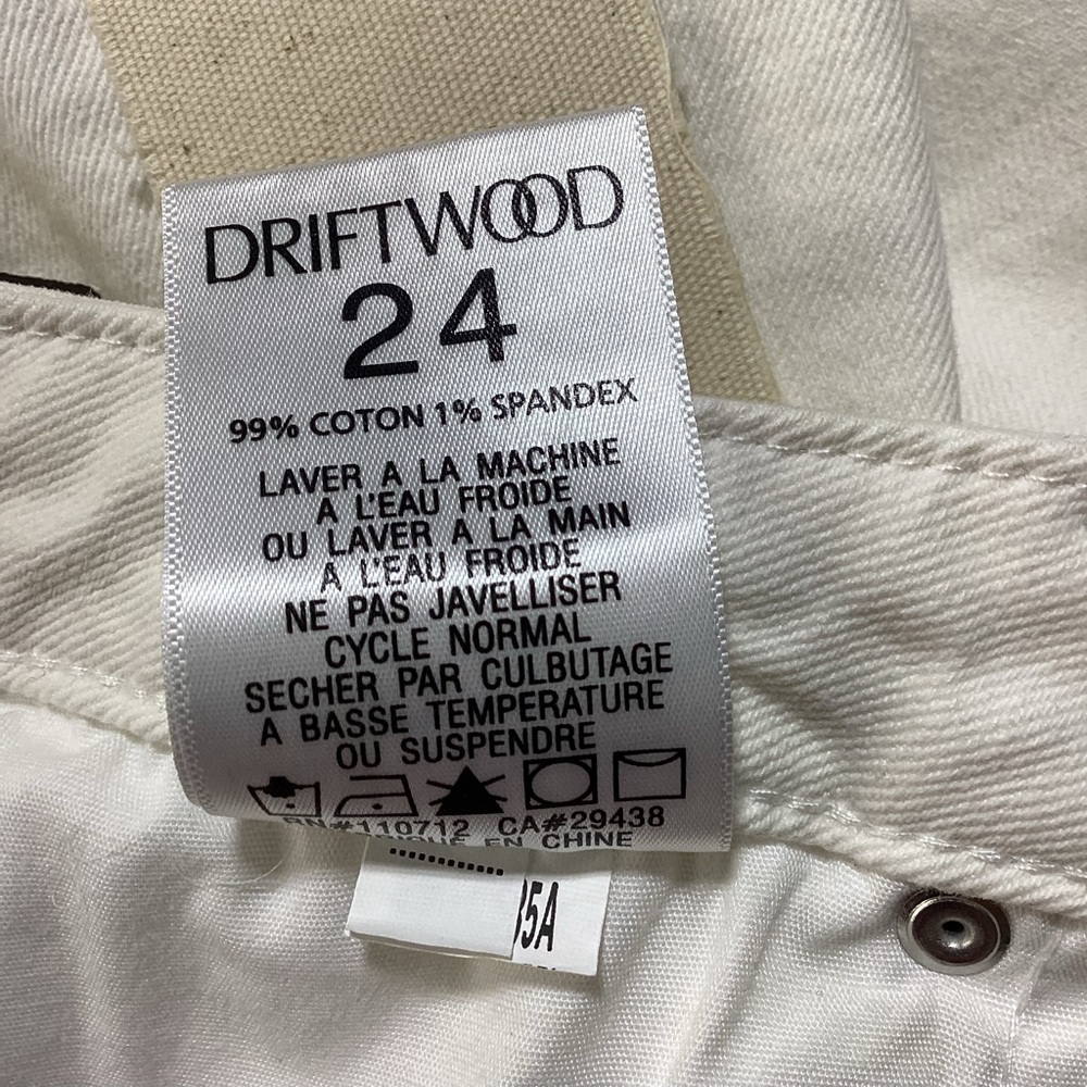 DRIFTWOOD Gizelle White Distressed Jeans with Floral Embroidery - Picture 7 of 15